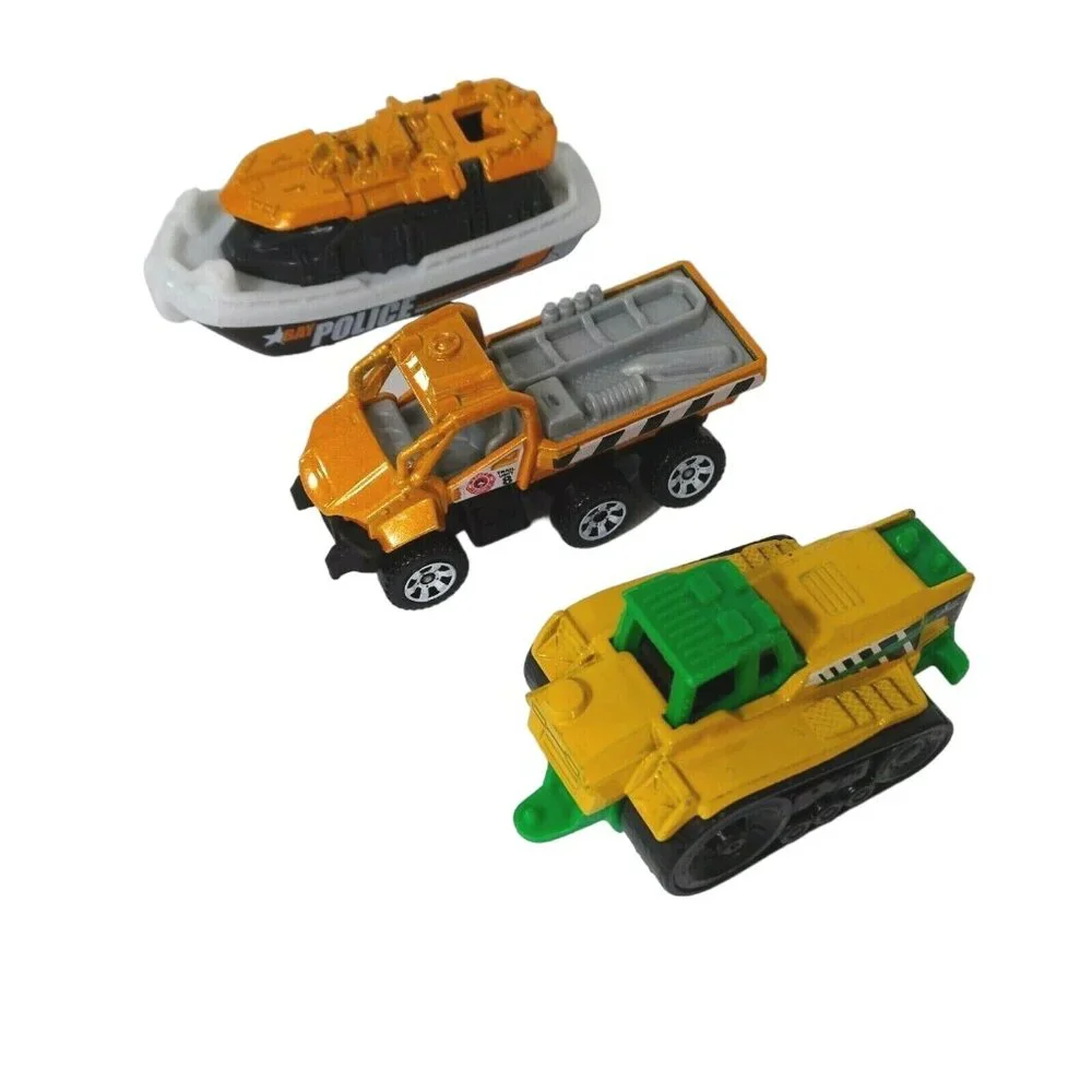 Mixed Lot of 13 Matchbox Vehicles Cars Bus Food Truck Equipment Taxi FLAWS
